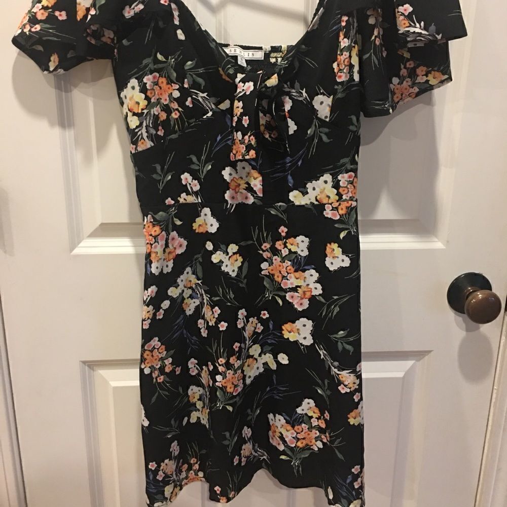 Senlis Small floral off shoulder black summer dress - Picture 7 of 8